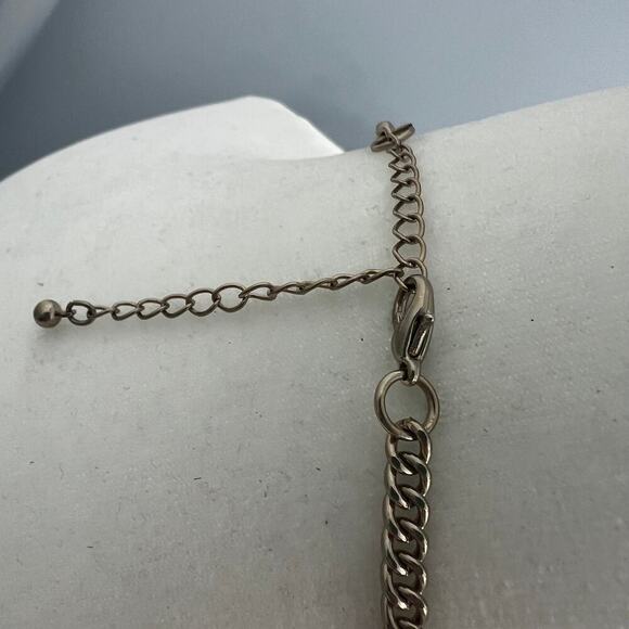 Pale green acrylic bib statement necklace on gold tone adjustable chain - Picture 3 of 3